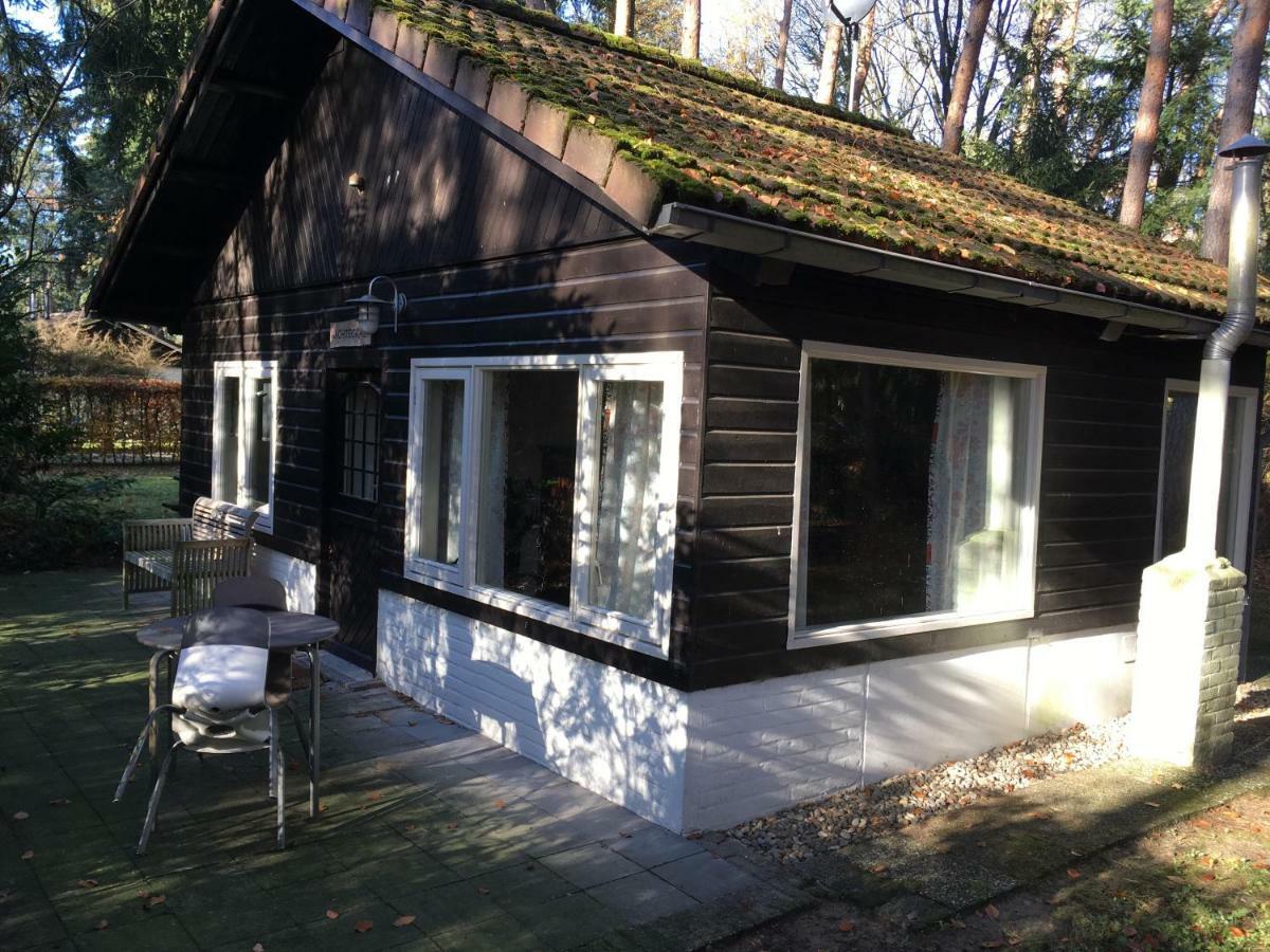 Kleine Huisje Op De Veluwe Otterlo Bagian luar foto